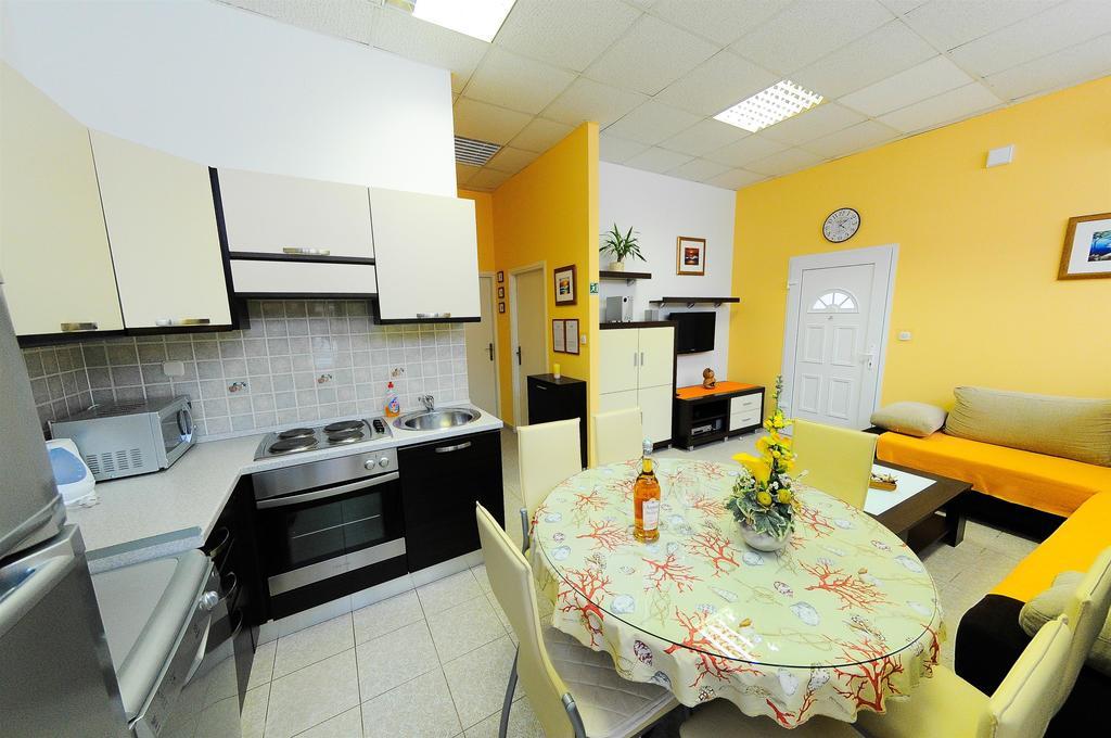 Apartments Marija Petricevic Podstrana Room photo