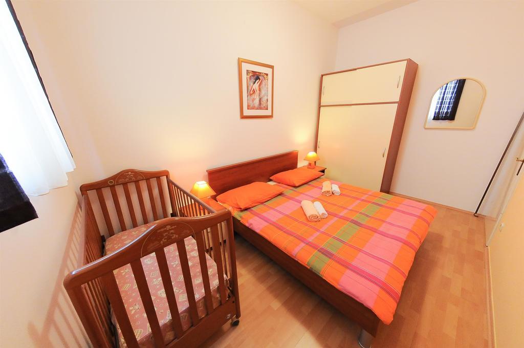 Apartments Marija Petricevic Podstrana Room photo