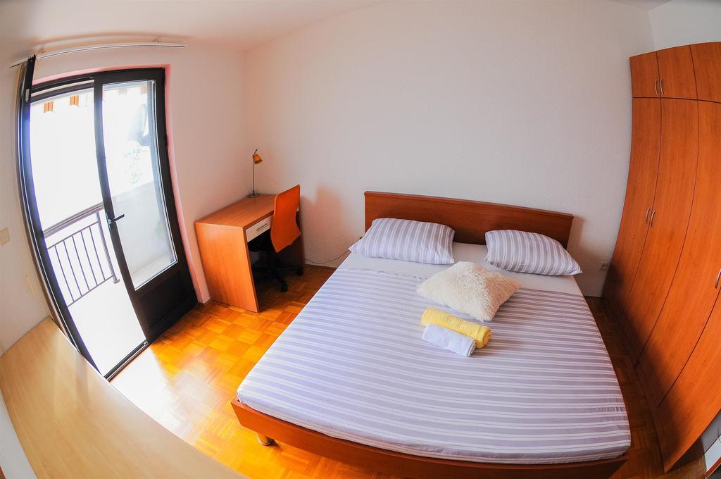 Apartments Marija Petricevic Podstrana Room photo