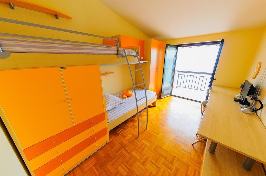 Apartments Marija Petricevic Podstrana Room photo